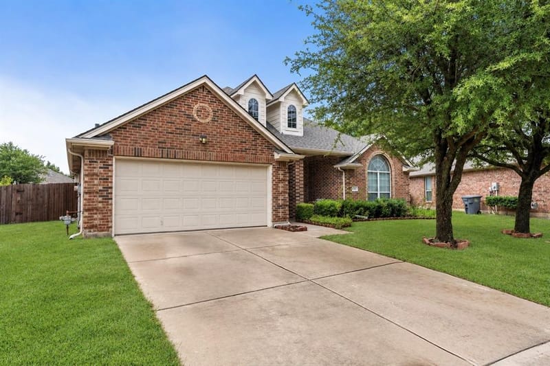 7043 Granville Court, Dallas TX 75249