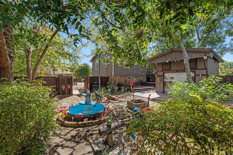 705 N Main Street, Grapevine TX 76051 - Photo 34