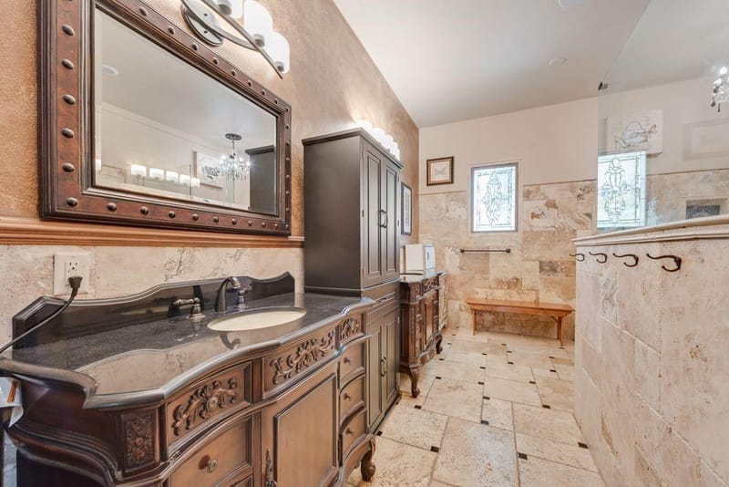 705 N Main Street, Grapevine TX 76051 - Photo 19