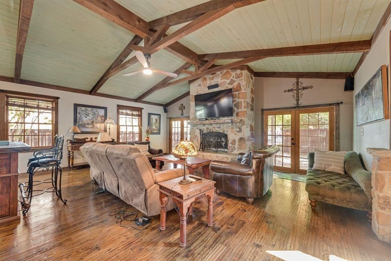 705 N Main Street, Grapevine TX 76051 - Photo 8