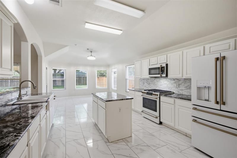2813 Bradford Oaks Drive, McKinney TX 75071 - Photo 12