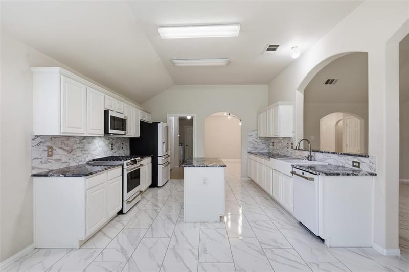 2813 Bradford Oaks Drive, McKinney TX 75071 - Photo 10