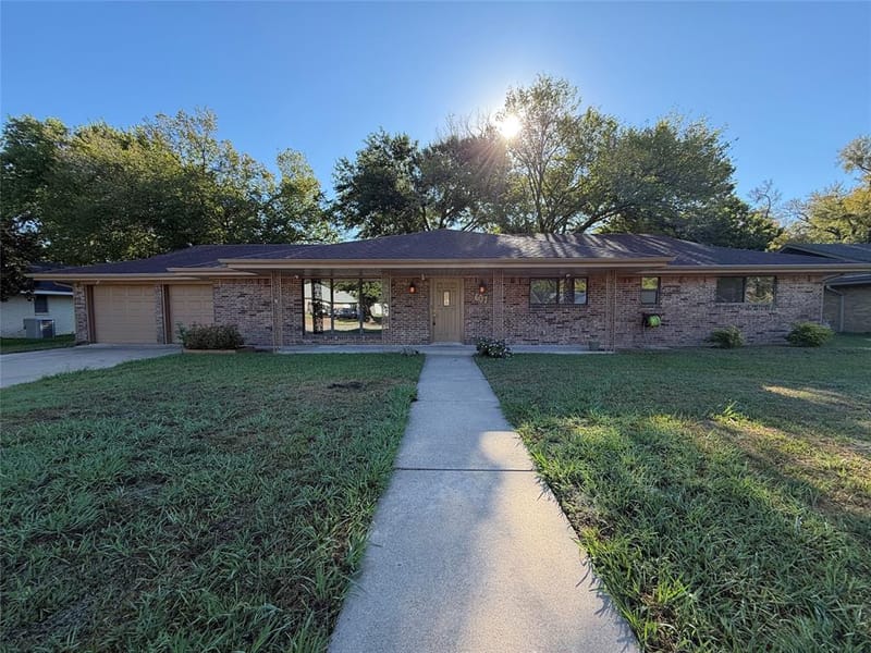 607 Turtle Creek Drive, Greenville TX 75402 - Photo 17