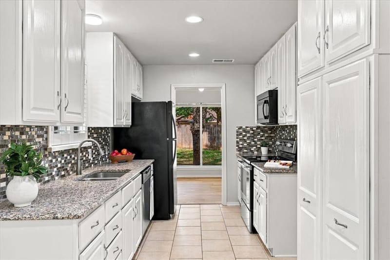 107 Creek Courts Drive, Trophy Club TX 76262 - Photo 8