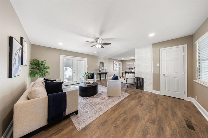 9735 Queenswood Lane, Dallas TX 75238 - Photo 16