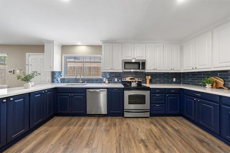9735 Queenswood Lane, Dallas TX 75238 - Photo 8