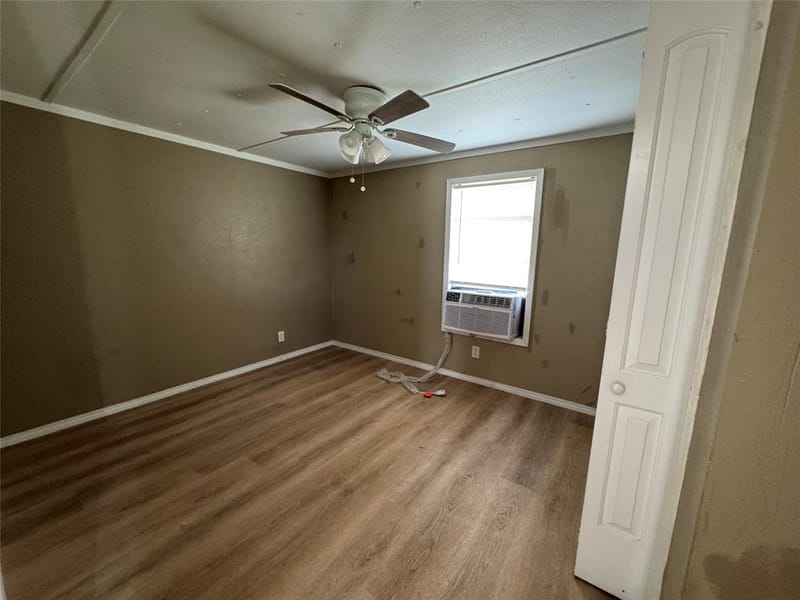 204 W Tarrant Street, Cumby TX 75433 - Photo 13