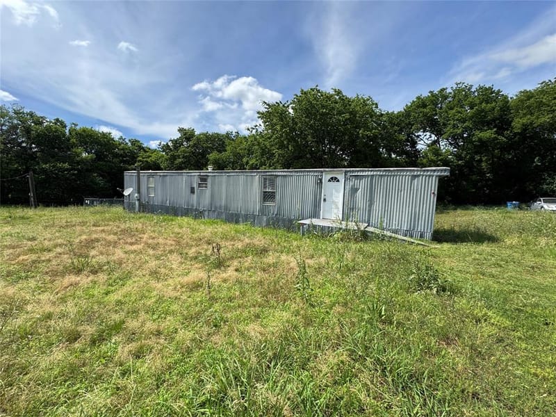 204 W Tarrant Street, Cumby TX 75433 - Photo 15