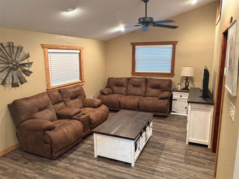 110 CR 43950, Paris TX 75462 - Photo 2