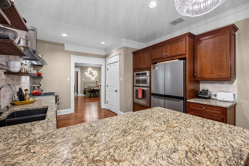 5304 Sutton Circle, McKinney TX 75070 - Photo 8