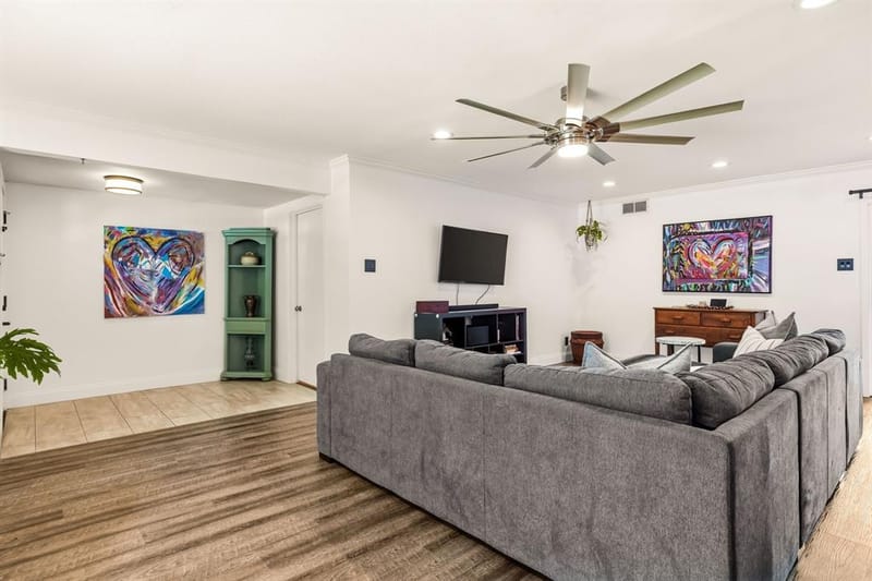 9639 Leaside Drive, Dallas TX 75238 - Photo 7