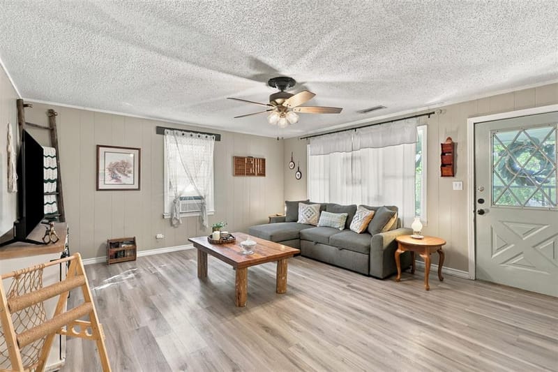 425 Dunaway Lane, Azle TX 76020 - Photo 8