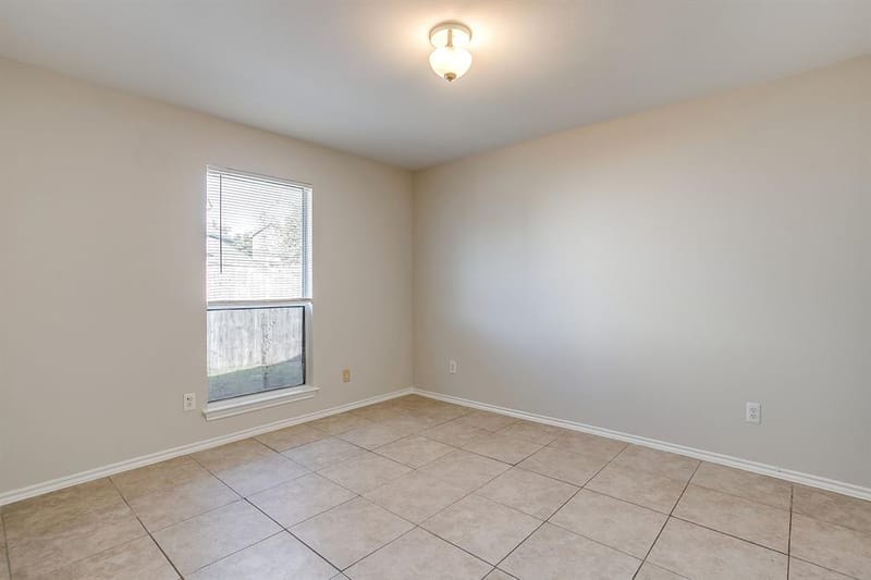 1031 Gaynor Avenue, Duncanville TX 75137 - Photo 13