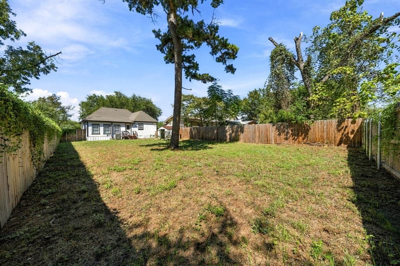 1207 Paul Quinn Street, Waco TX 76704 - Photo 23