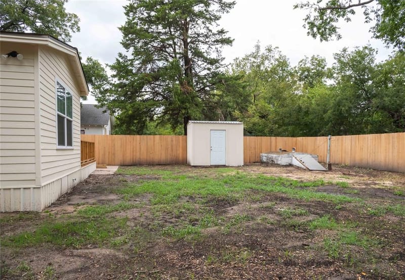 506 W 7th Street, Bonham TX 75418 - Photo 28
