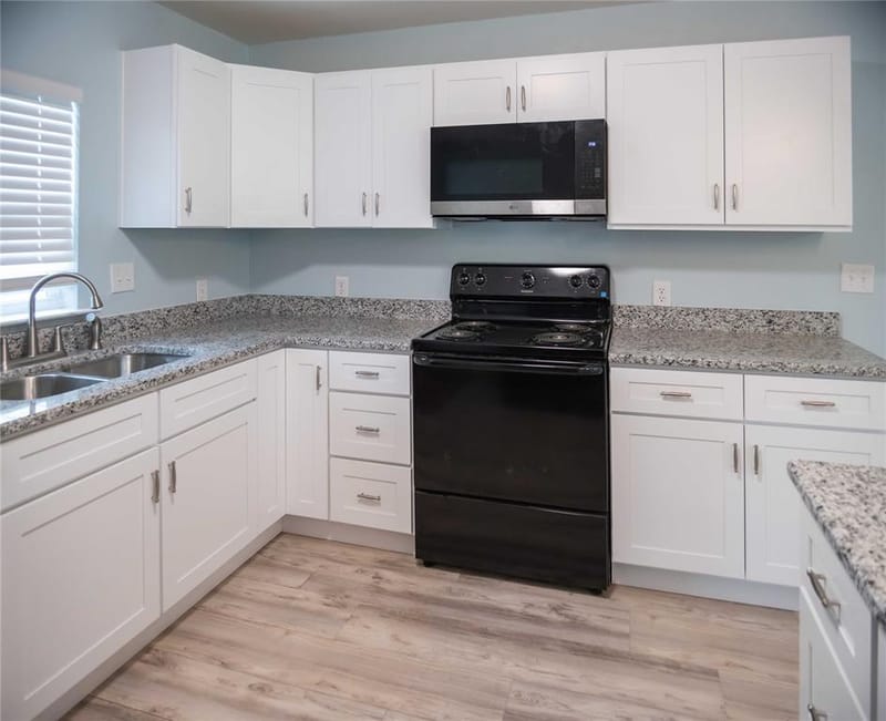 506 W 7th Street, Bonham TX 75418 - Photo 11