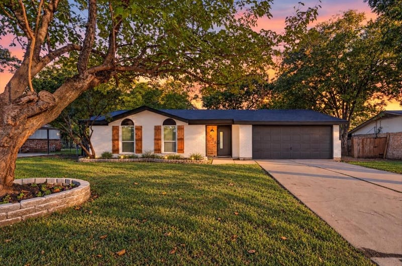 1003 E Dallas Street, Mansfield TX 76063