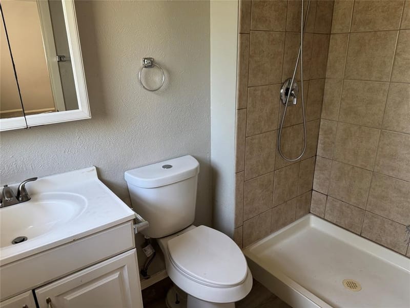 6604 Brookshire Trail, North Richland Hills TX 76182 - Photo 9