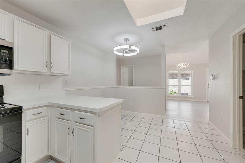 7016 Snowivy Court, Arlington TX 76001 - Photo 17