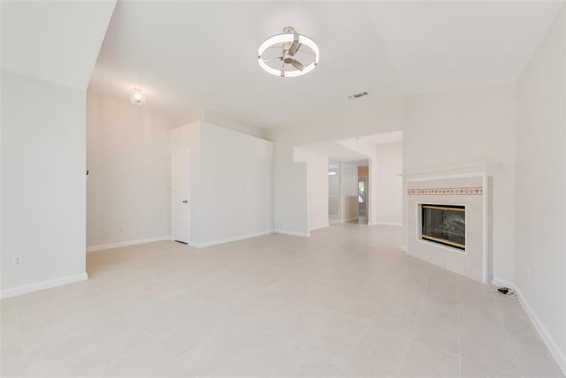 7016 Snowivy Court, Arlington TX 76001 - Photo 8