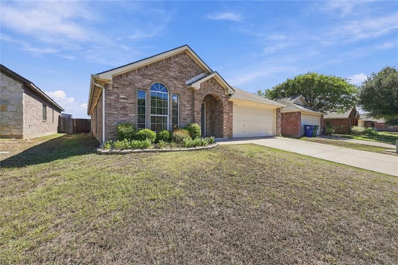 506 Timber Drive, Waxahachie TX 75165 - Photo 2