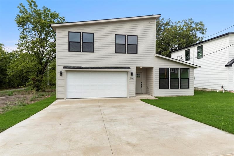 104 E Miller, Whitewright TX 75491 - Photo 2