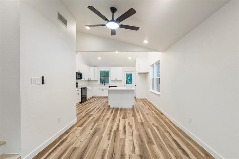 104 E Miller, Whitewright TX 75491 - Photo 13