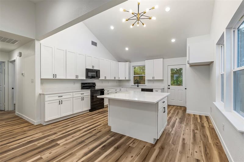 104 E Miller, Whitewright TX 75491 - Photo 10