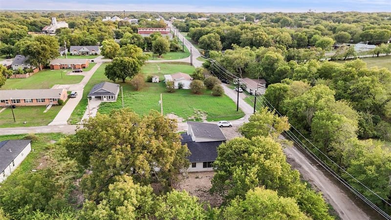 104 E Miller, Whitewright TX 75491 - Photo 37