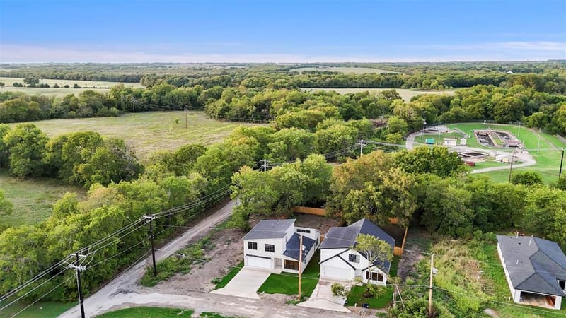 104 E Miller, Whitewright TX 75491 - Photo 4