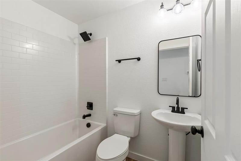 104 E Miller, Whitewright TX 75491 - Photo 21
