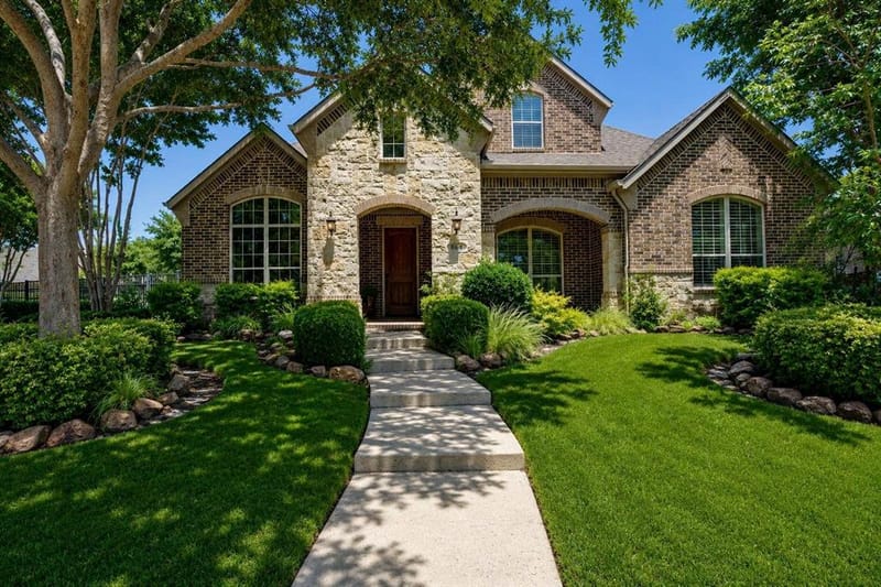 864 Willow Winds Street, Allen TX 75013 - Photo 3