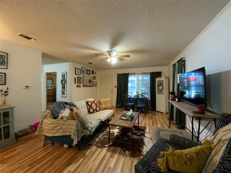 105 N Cole Street, Comanche TX 76442 - Photo 5