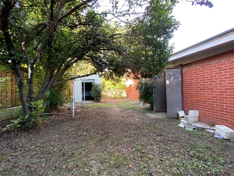 105 N Cole Street, Comanche TX 76442 - Photo 20