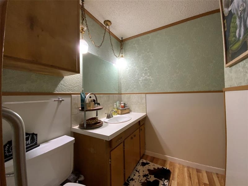 105 N Cole Street, Comanche TX 76442 - Photo 10