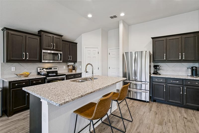 300 Balcones Drive, Fort Worth TX 76108 - Photo 9