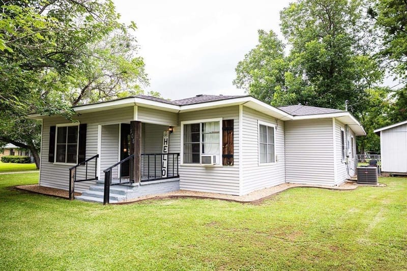 508 Fleming St., Mount Vernon TX 75457