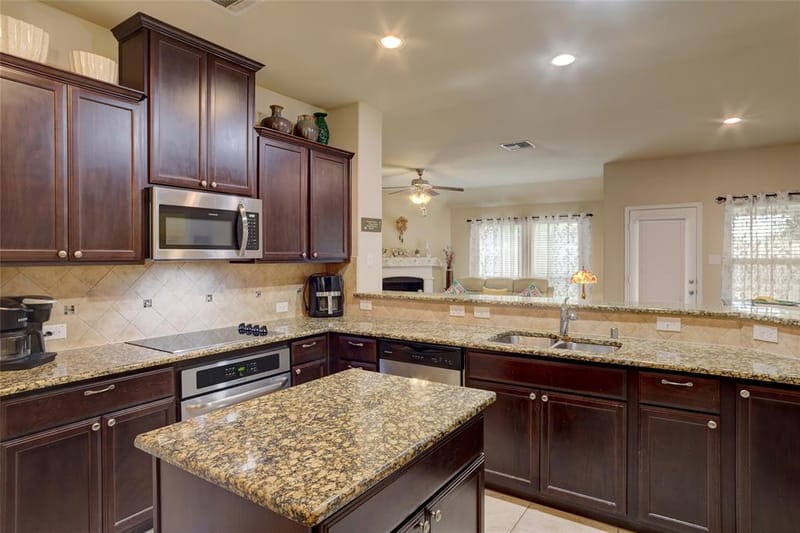 520 Rustic Oak Lane, McKinney TX 75072 - Photo 7