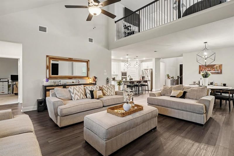 909 Almond Blossom Circle, Crowley TX 76036 - Photo 6