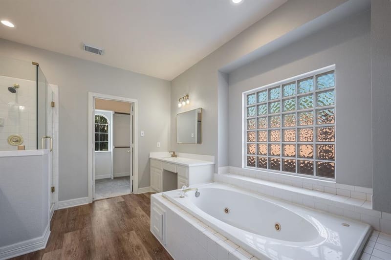 9612 E Oaks Lane, Irving TX 75063 - Photo 16