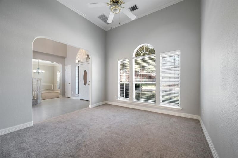 9612 E Oaks Lane, Irving TX 75063 - Photo 12