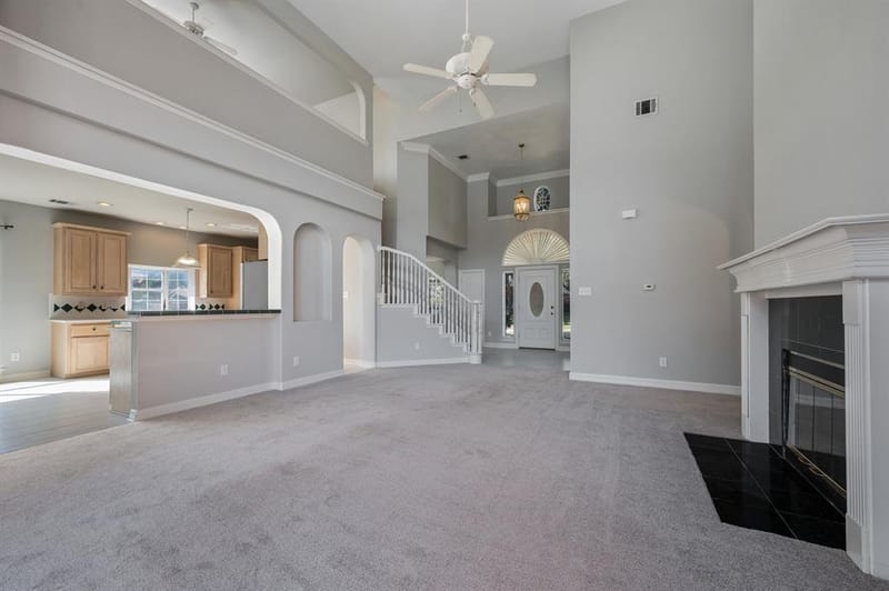 9612 E Oaks Lane, Irving TX 75063 - Photo 5