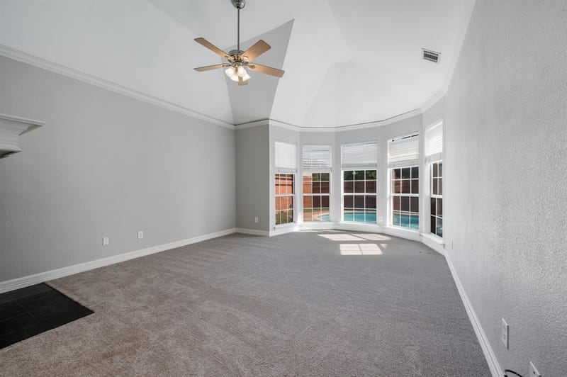 9612 E Oaks Lane, Irving TX 75063 - Photo 14