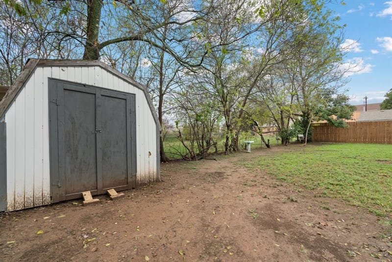 707 N Walnut Street, Weatherford TX 76086 - Photo 23