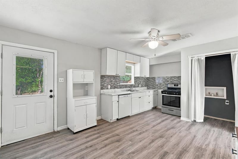 707 N Walnut Street, Weatherford TX 76086 - Photo 6