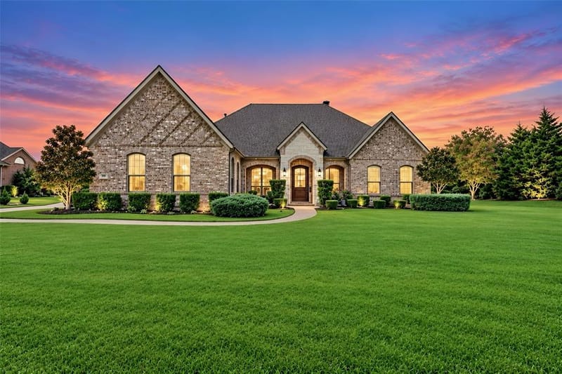 909 Amblewood Drive, Lucas TX 75002 - Photo 3