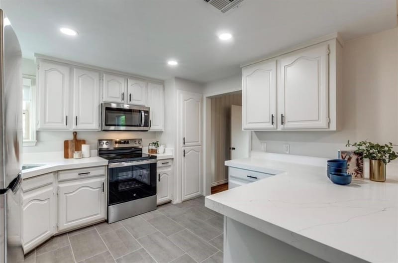 1323 Engle Avenue, Dallas TX 75224 - Photo 9