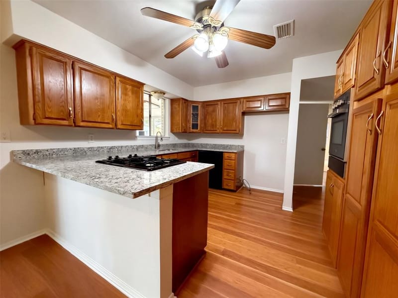 3411 Halifax Drive, Arlington TX 76013 - Photo 7