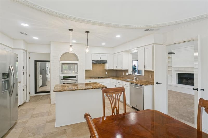 2449 Stonegate Drive N, Bedford TX 76021 - Photo 7