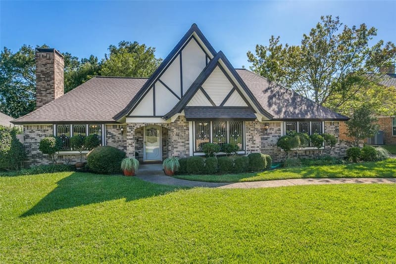 2449 Stonegate Drive N, Bedford TX 76021